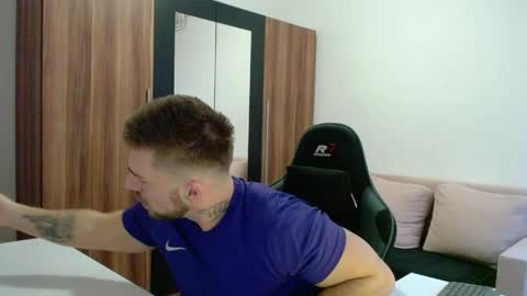 darius_94 online show from 16, 4, 2026