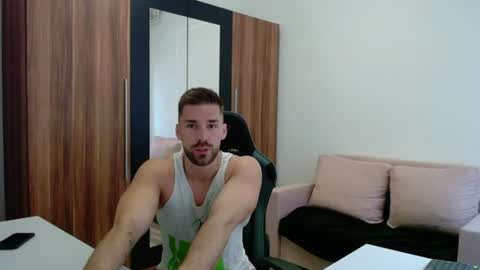 Snapshot of darius_94 chatting on 24, 6, 2026 darius_94 online show from 24, 6, 2026