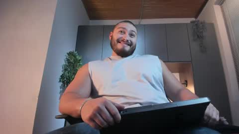 Snapshot of darius_wolfe chatting on 23, 4, 2026 Darius online show from 23, 4, 2026