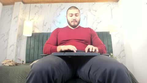Snapshot of darius_wolfe chatting on 12, 5, 2026 Darius online show from 12, 5, 2026