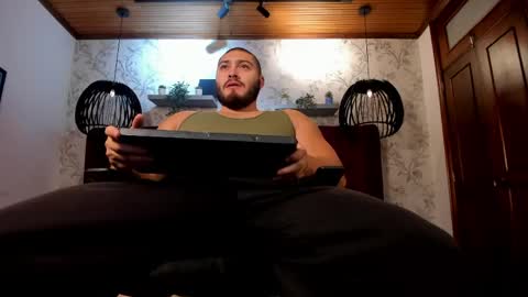 Snapshot of darius_wolfe chatting on 25, 5, 2026 Darius online show from 25, 5, 2026