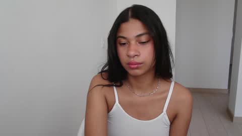 Snapshot of dark_enchantress_ chatting on 4, 1, 2025 Sofia online show from 4, 1, 2025