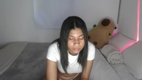 Snapshot of dark_enchantress_ chatting on 27, 2, 2025 Sofia online show from 27, 2, 2025