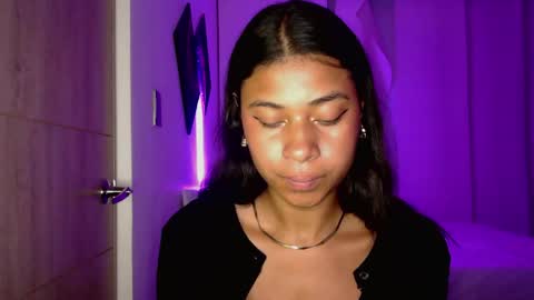 Snapshot of dark_enchantress_ chatting on 25, 10, 2025 Sofia online show from 25, 10, 2025