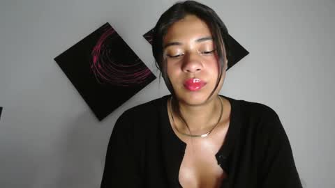 Snapshot of dark_enchantress_ chatting on 5, 11, 2025 Sofia online show from 5, 11, 2025
