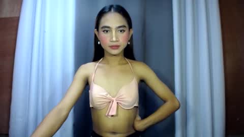 Snapshot of dark_hurohuro19 chatting on 10, 4, 2026 LIANNA online show from 10, 4, 2026