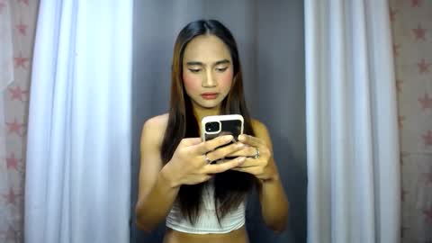 Snapshot of dark_hurohuro19 chatting on 16, 4, 2026 LIANNA online show from 16, 4, 2026