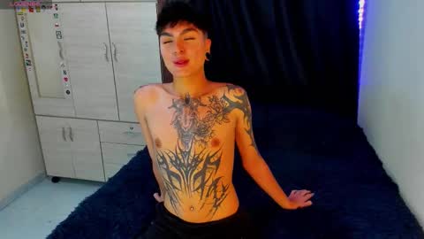 Snapshot of dark_lucky chatting on 23, 10, 2025 Juanito online show from 23, 10, 2025