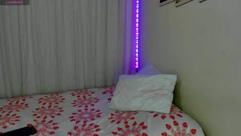 Snapshot of dark_lucky chatting on 26, 11, 2025 Juanito online show from 26, 11, 2025