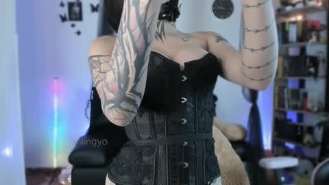 Snapshot of dark_ningyo chatting on 7, 6, 2026 Dafne online show from 7, 6, 2026