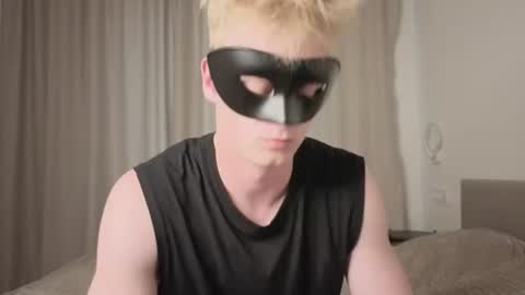 Snapshot of dark_rogue18 chatting on 7, 7, 2026 Dominic XDominus518 online show from 7, 7, 2026