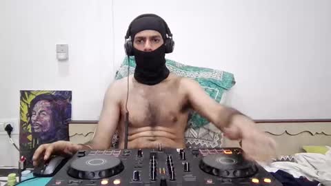 Snapshot of darkbud03 chatting on 29, 10, 2025 just a guy online show from 29, 10, 2025