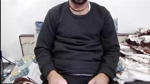 Snapshot of darkbud03 chatting on 23, 12, 2025 just a guy online show from 23, 12, 2025