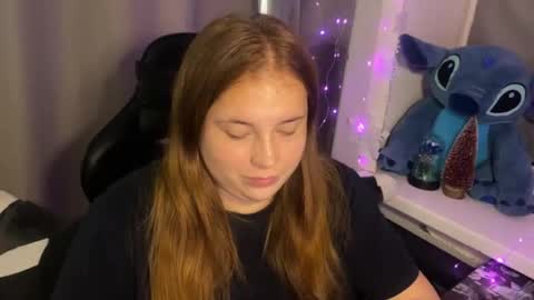 Snapshot of darkcharm1 chatting on 19, 11, 2025 darkcharm1 online show from 19, 11, 2025