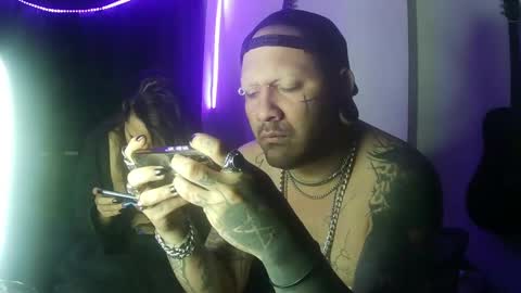 darkclothes online show from 23, 1, 2025