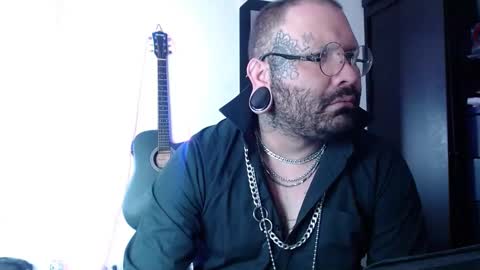 darkclothes online show from 17, 2, 2025