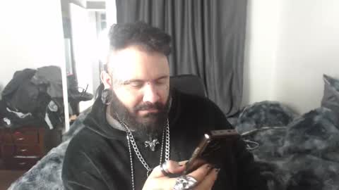 darkclothes online show from 22, 10, 2025