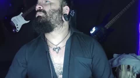 darkclothes online show from 21, 11, 2025