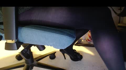 darkestme online show from 5, 2, 2026