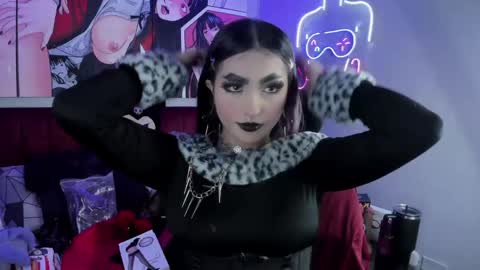 Snapshot of darki_shine_ chatting on 7, 5, 2026 cleitlin vinson online show from 7, 5, 2026