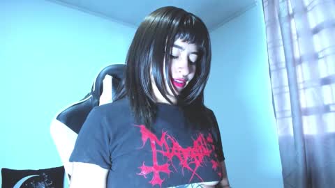 Hi Im Yuri  independent modelhelp me get my 111 hands upuwu online show from 18, 2, 2026