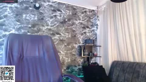 New account.  Help me reach 100 thumbs up  online show from 10, 9, 2025