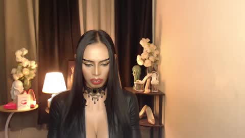 HAPPY BIRTHDAY MISTRESS MADRIANA online show from 24, 1, 2025