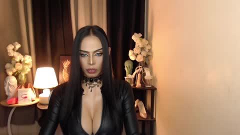 HAPPY BIRTHDAY MISTRESS MADRIANA online show from 26, 1, 2025