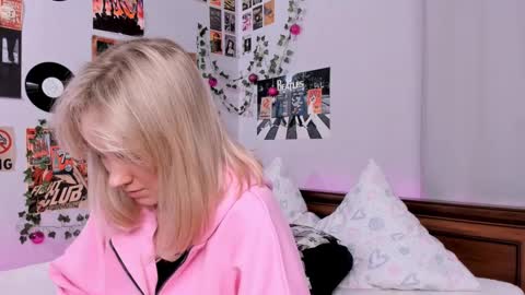 Snapshot of darleneferran chatting on 24, 2, 2025 lina online show from 24, 2, 2025