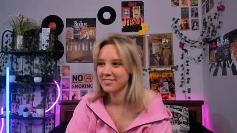 Snapshot of darleneferran chatting on 12, 3, 2025 lina online show from 12, 3, 2025