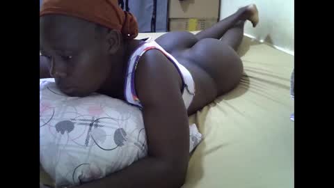 darling_ella online show from 9, 10, 2025