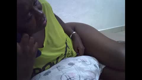 Snapshot of darling_ella chatting on 22, 4, 2026 darling_ella online show from 22, 4, 2026