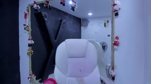 Snapshot of darlingbdsm_ chatting on 2, 1, 2025 Darling online show from 2, 1, 2025