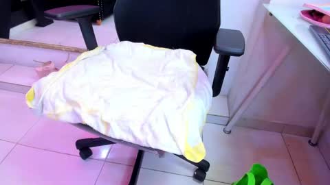 Snapshot of darlingbdsm_ chatting on 17, 5, 2026 Darling online show from 17, 5, 2026