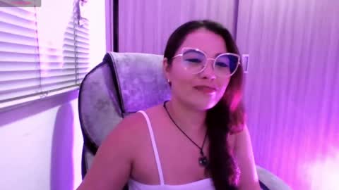Snapshot of darlingbdsm_ chatting on 31, 5, 2026 Darling online show from 31, 5, 2026