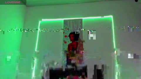 Darlyhooper online show from 16, 4, 2026