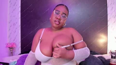 Snapshot of darnellqueen chatting on 7, 10, 2025 Darnell Queen online show from 7, 10, 2025