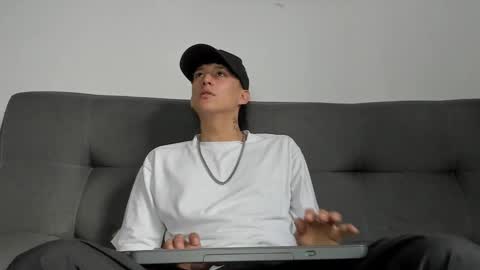 Snapshot of darsel_night chatting on 2, 12, 2025 darsel_night online show from 2, 12, 2025