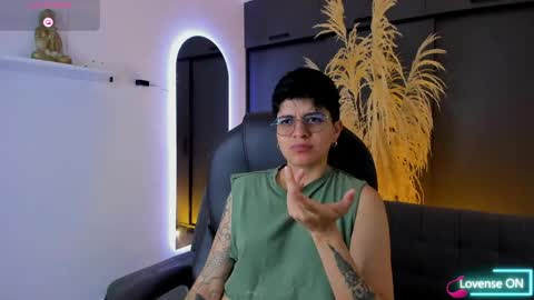 Snapshot of dass_roman chatting on 21, 4, 2026 Dass Roman online show from 21, 4, 2026