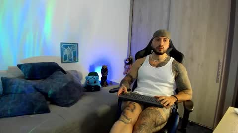 DAVE MAX online show from 12, 11, 2025