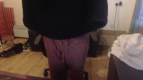 Snapshot of daver281197 chatting on 5, 2, 2025 dave online show from 5, 2, 2025