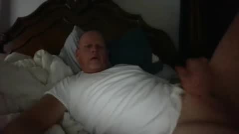 Snapshot of davetbennett7171 chatting on 6, 11, 2025 davetbennett7171 online show from 6, 11, 2025