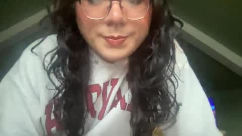 Snapshot of daveydollxoxo chatting on 6, 10, 2025 daveydollxoxo online show from 6, 10, 2025