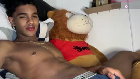 Snapshot of david_hot44 chatting on 11, 7, 2026 david_hot44 online show from 11, 7, 2026