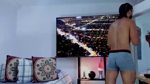 Hey im David that loves to explore and speak their fantasies. Very open talktative and nice. Feel free to chat with me online show from 18, 2, 2026