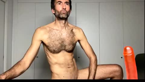 Snapshot of david_spanish chatting on 18, 11, 2025 David Cock online show from 18, 11, 2025