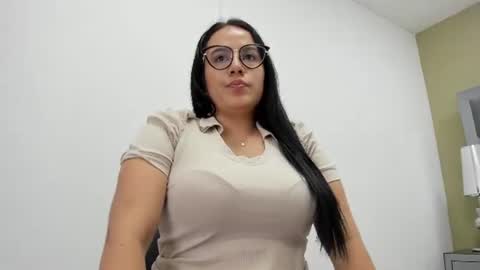 david_victoriaa online show from 4, 7, 2026