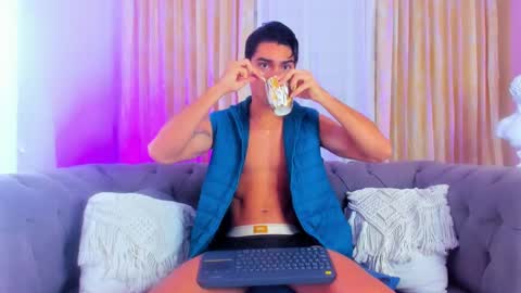 Snapshot of davidaponte017 chatting on 2, 1, 2025 davidaponte online show from 2, 1, 2025