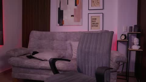 Davies brown    schedule 12pm to 5pm col time online show from 20, 11, 2025