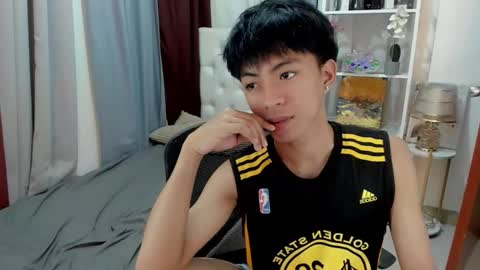 Snapshot of davincihugecock chatting on 11, 3, 2026 daniel online show from 11, 3, 2026